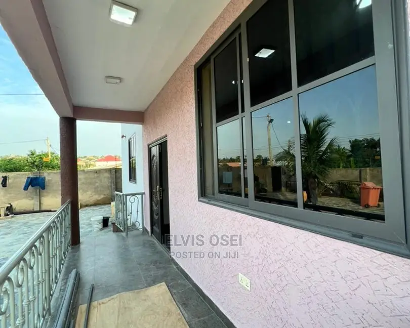 6bdrm House in Ablekuma Cp for sale