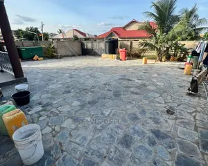 6bdrm House in Ablekuma Cp for sale