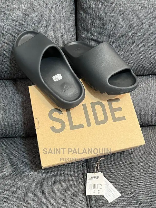 Black Yeezy Slides Limited in Stock