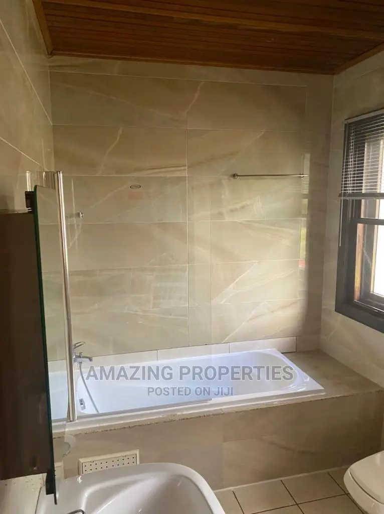 4bdrm House in Airport Residential Area for rent