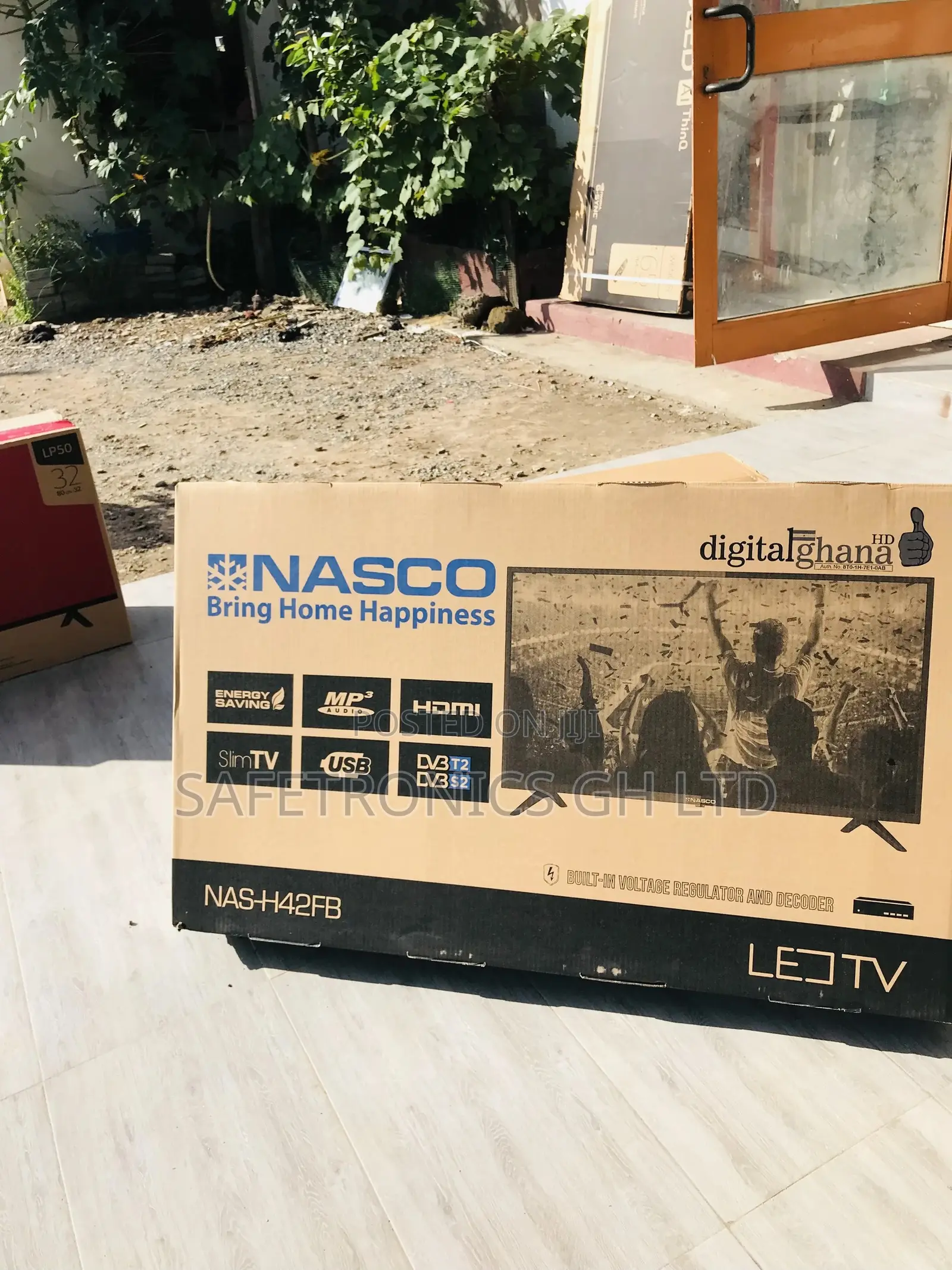 Neatly Sealed Nasco LED 42 Inches Glossy Tv