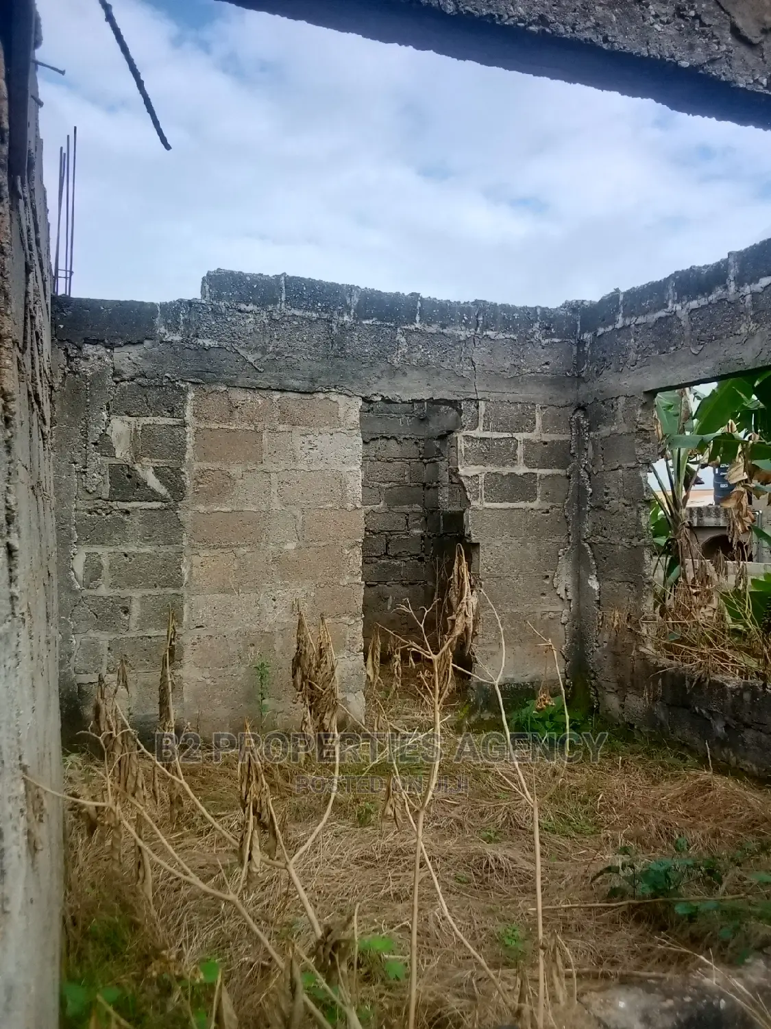5bdrm House in B2 Properties Agency, Kumasi Metropolitan for sale