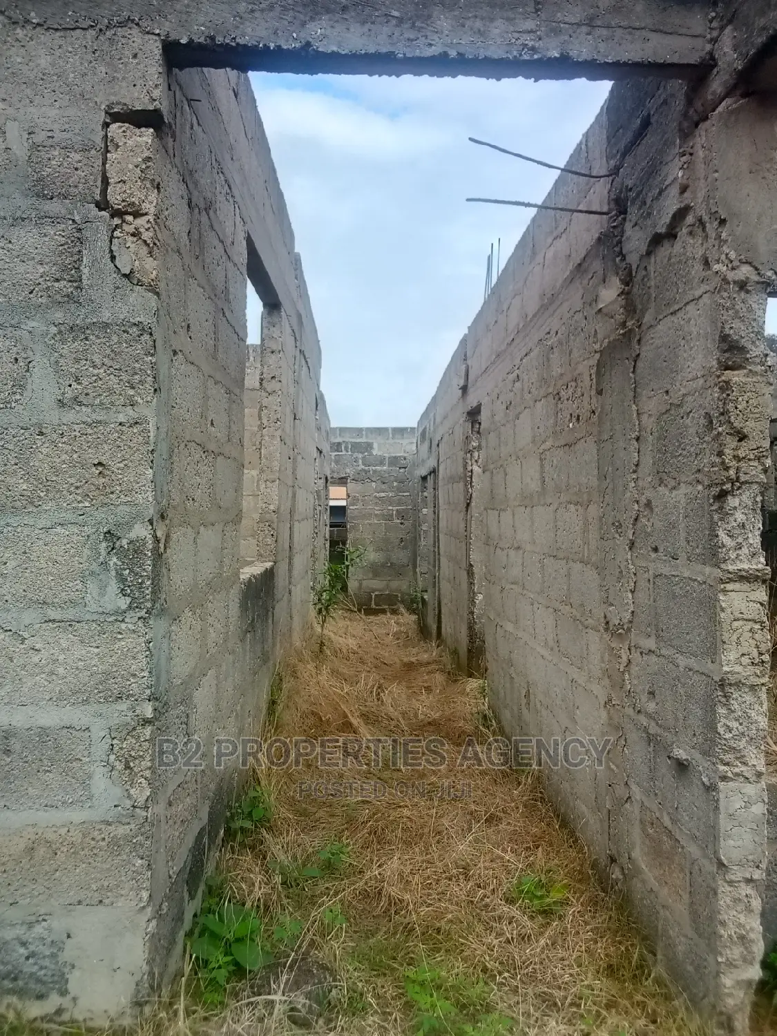 5bdrm House in B2 Properties Agency, Kumasi Metropolitan for sale