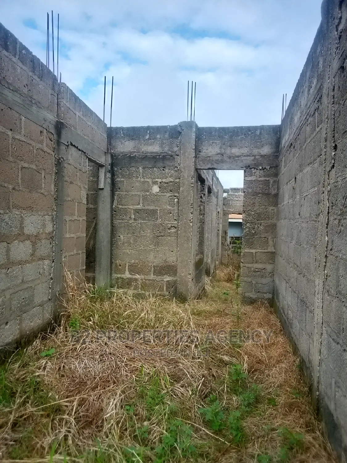 5bdrm House in B2 Properties Agency, Kumasi Metropolitan for sale