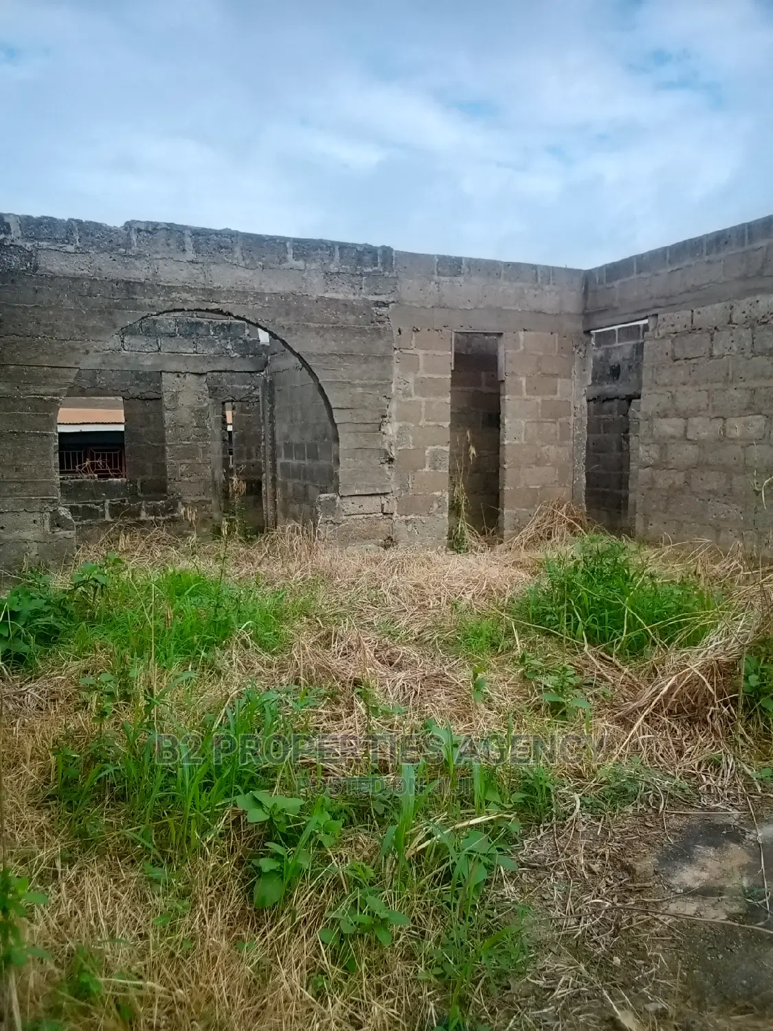 5bdrm House in B2 Properties Agency, Kumasi Metropolitan for sale