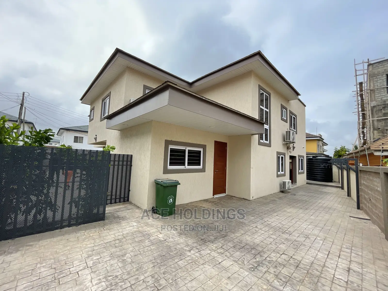 4bdrm Mansion in Round About, Tseaddo for sale