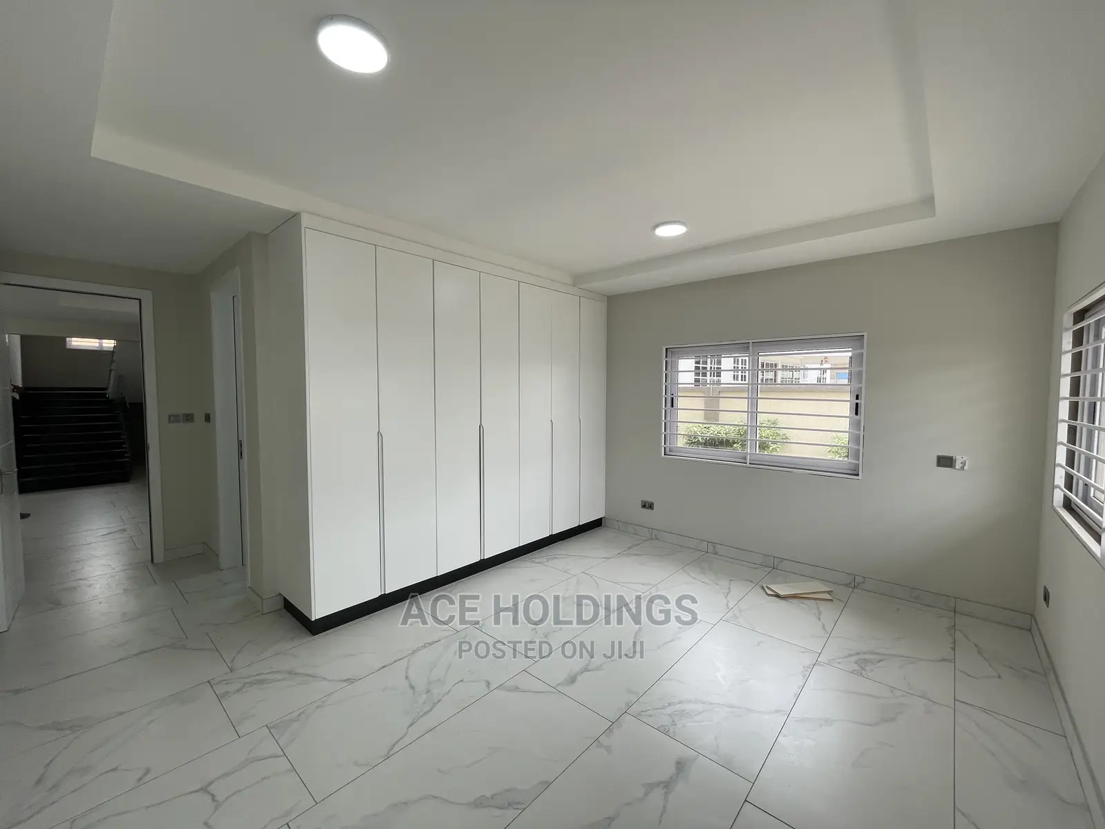 4bdrm Mansion in Round About, Tseaddo for sale