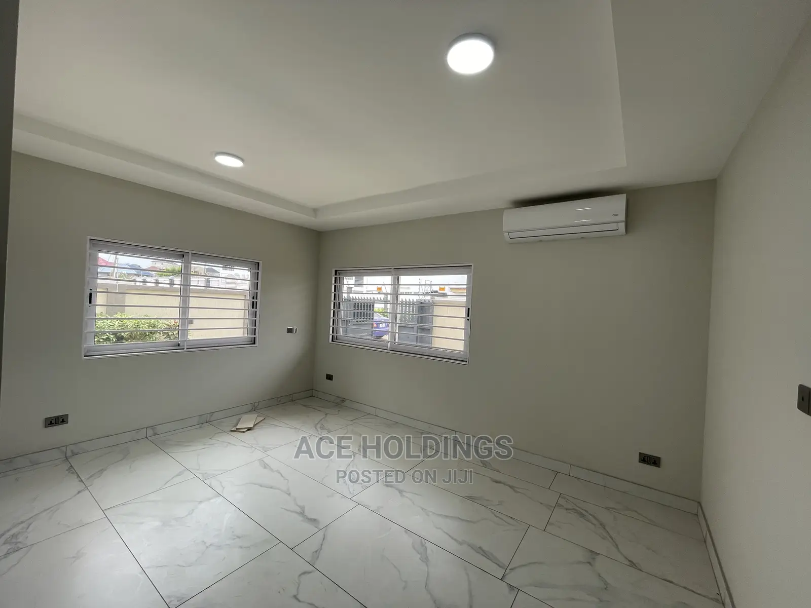 4bdrm Mansion in Round About, Tseaddo for sale