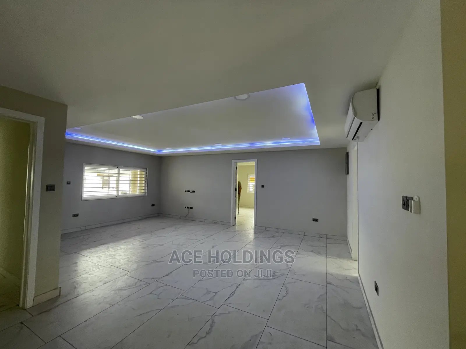 4bdrm Mansion in Round About, Tseaddo for sale