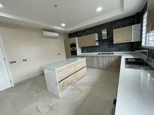 3bdrm House in East Airport, Tseaddo for sale