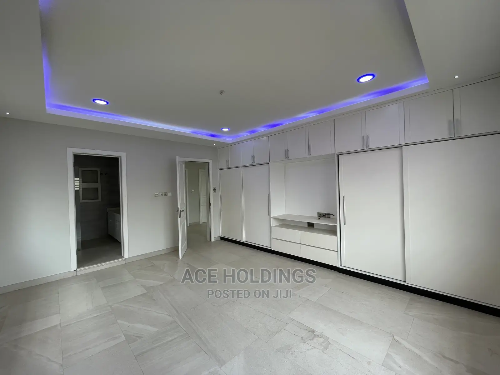 3bdrm House in East Airport, Tseaddo for sale