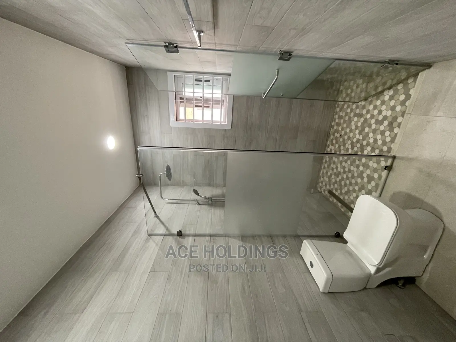 3bdrm House in East Airport, Tseaddo for sale