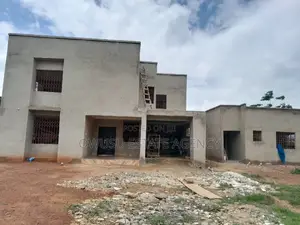 7bdrm House in Appiadu Apimso, Kumasi Metropolitan for sale