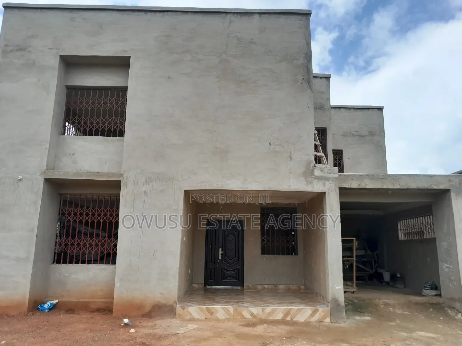 7bdrm House in Appiadu Apimso, Kumasi Metropolitan for sale