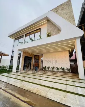 4bdrm House in Seekers Realty, Achimota for sale