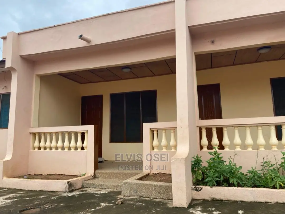 4bdrm House in Cp Gbawe for rent