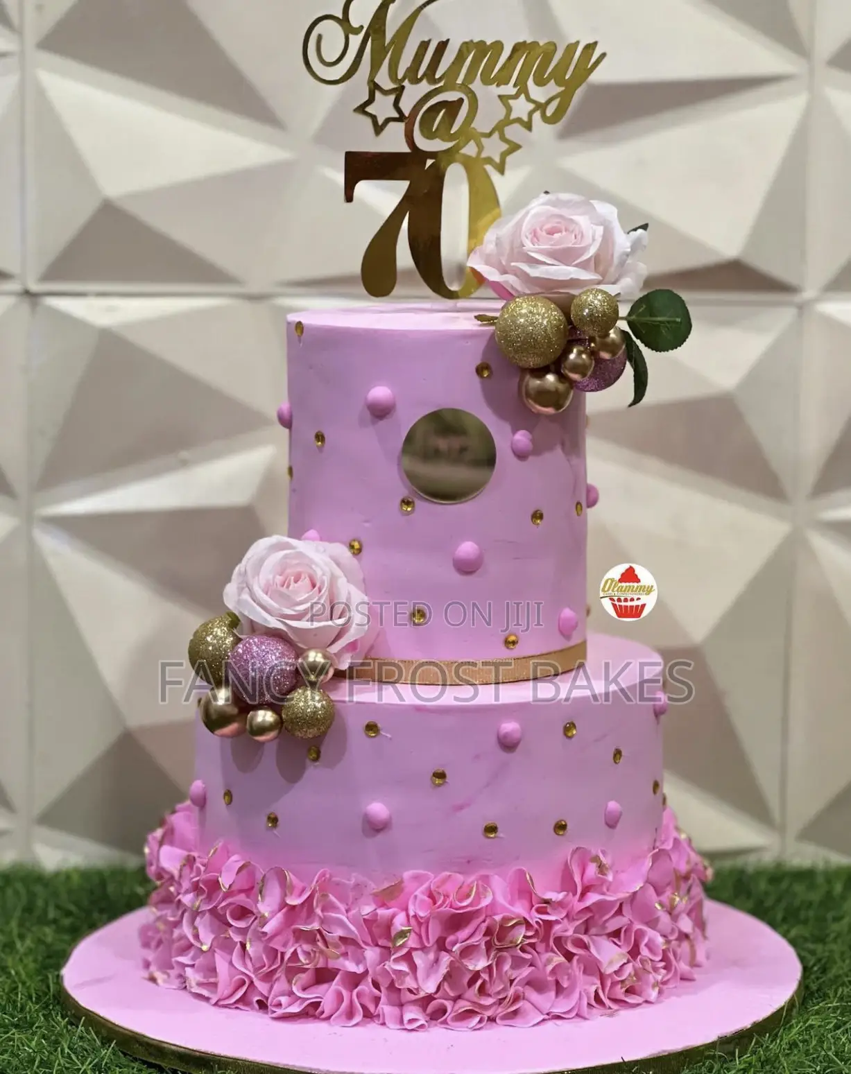 Luxurious Birthday and Wedding Cakes