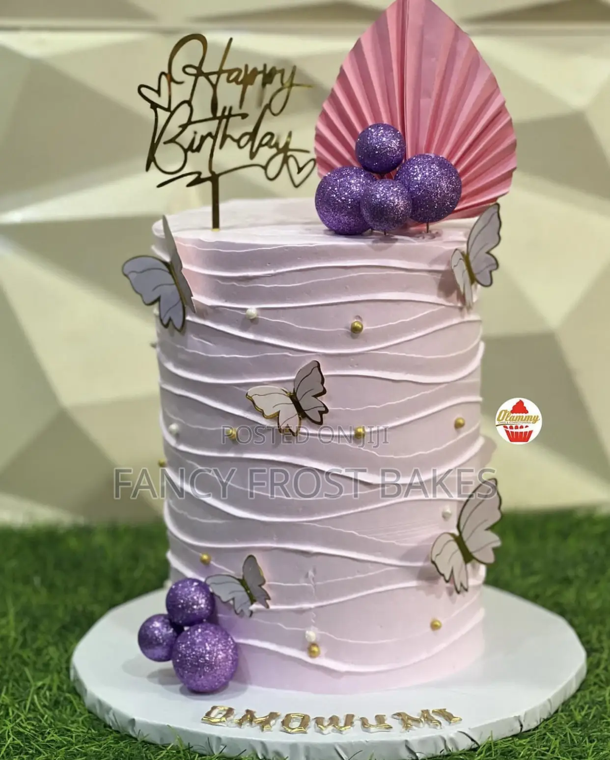 Luxurious Birthday and Wedding Cakes