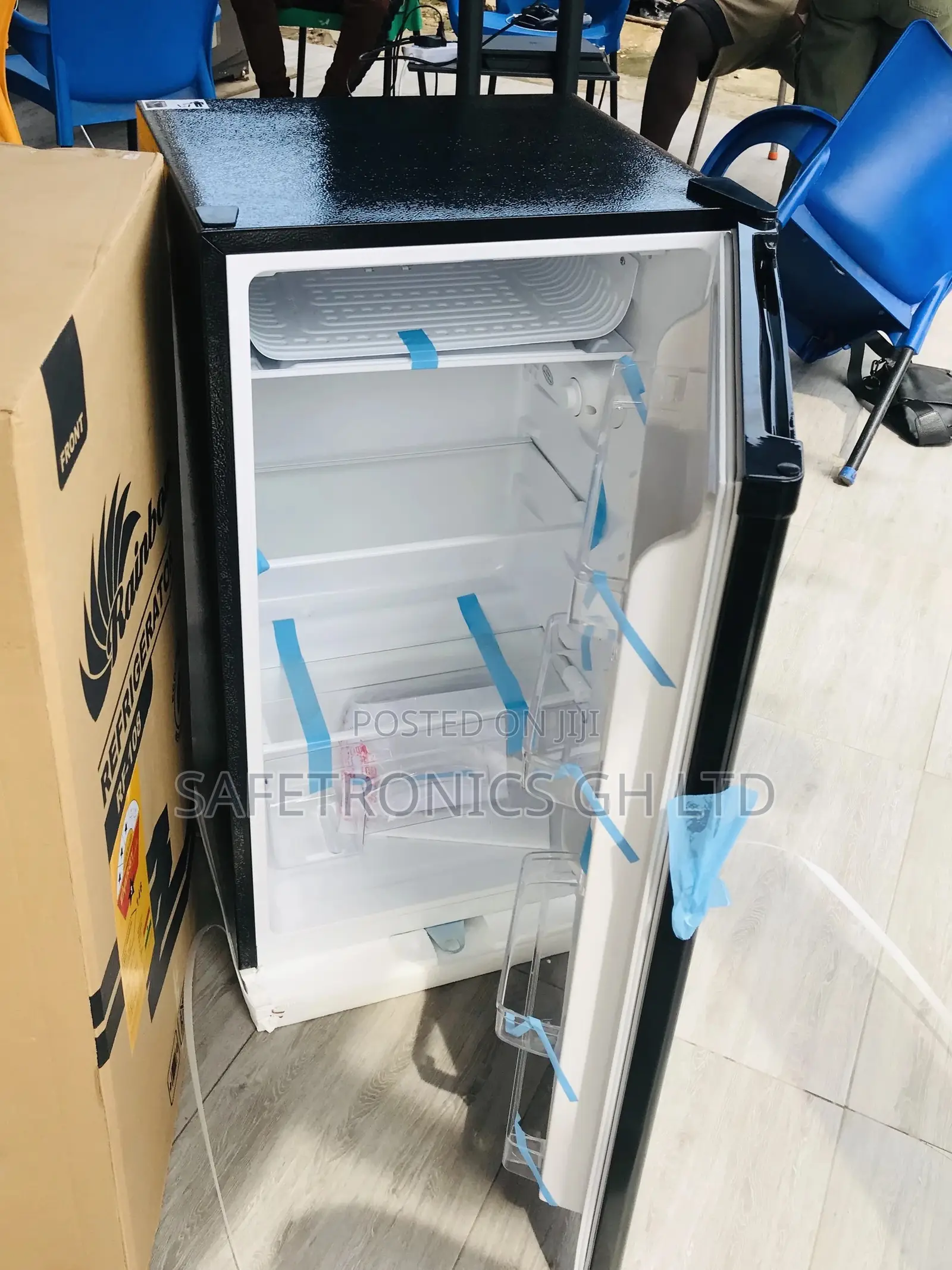 Rf-108 Rainbow Reliable Tabletop Topfreezer Fridge