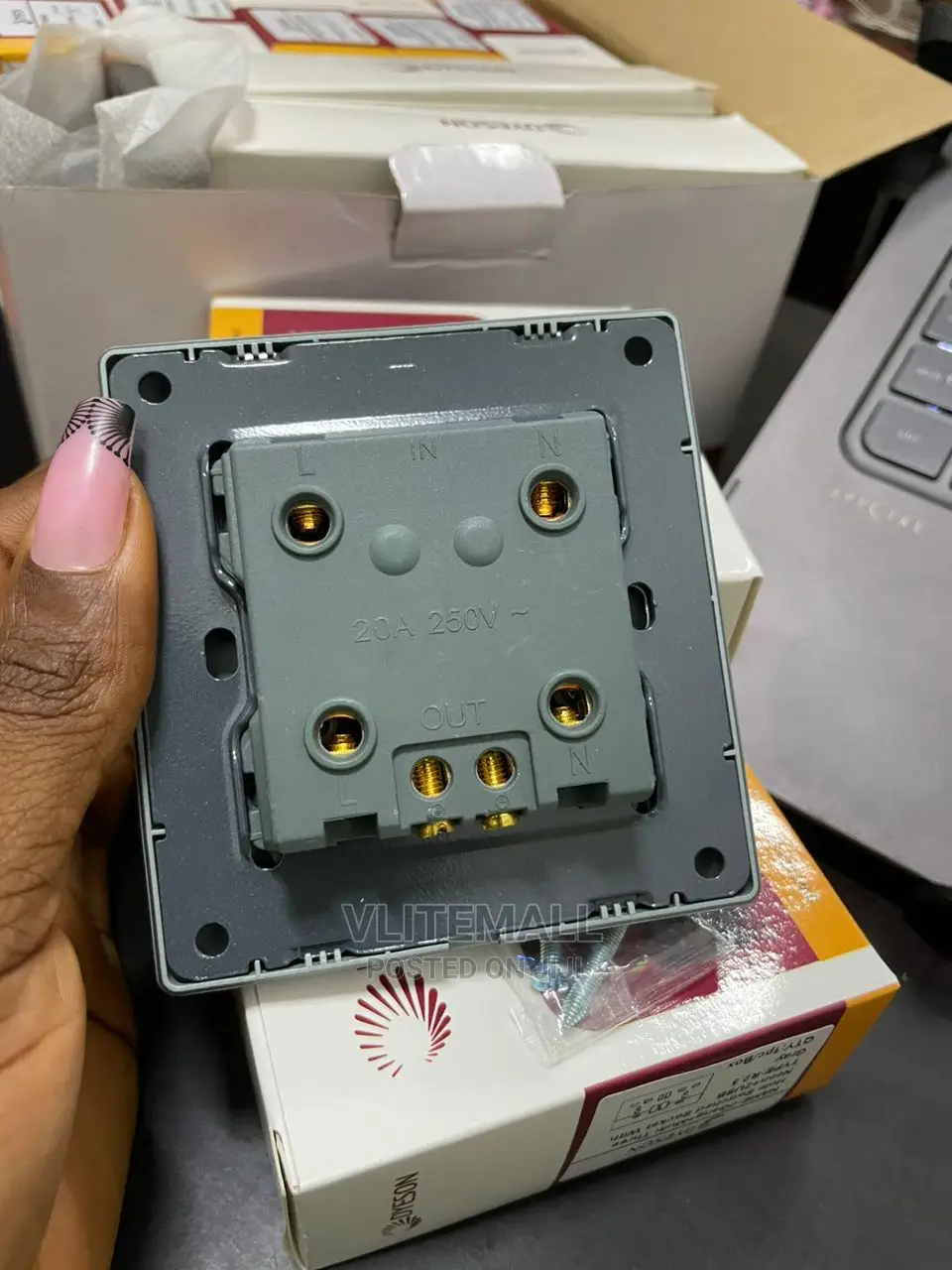 Dyeson 20A AC Switch Gray(R2.5)