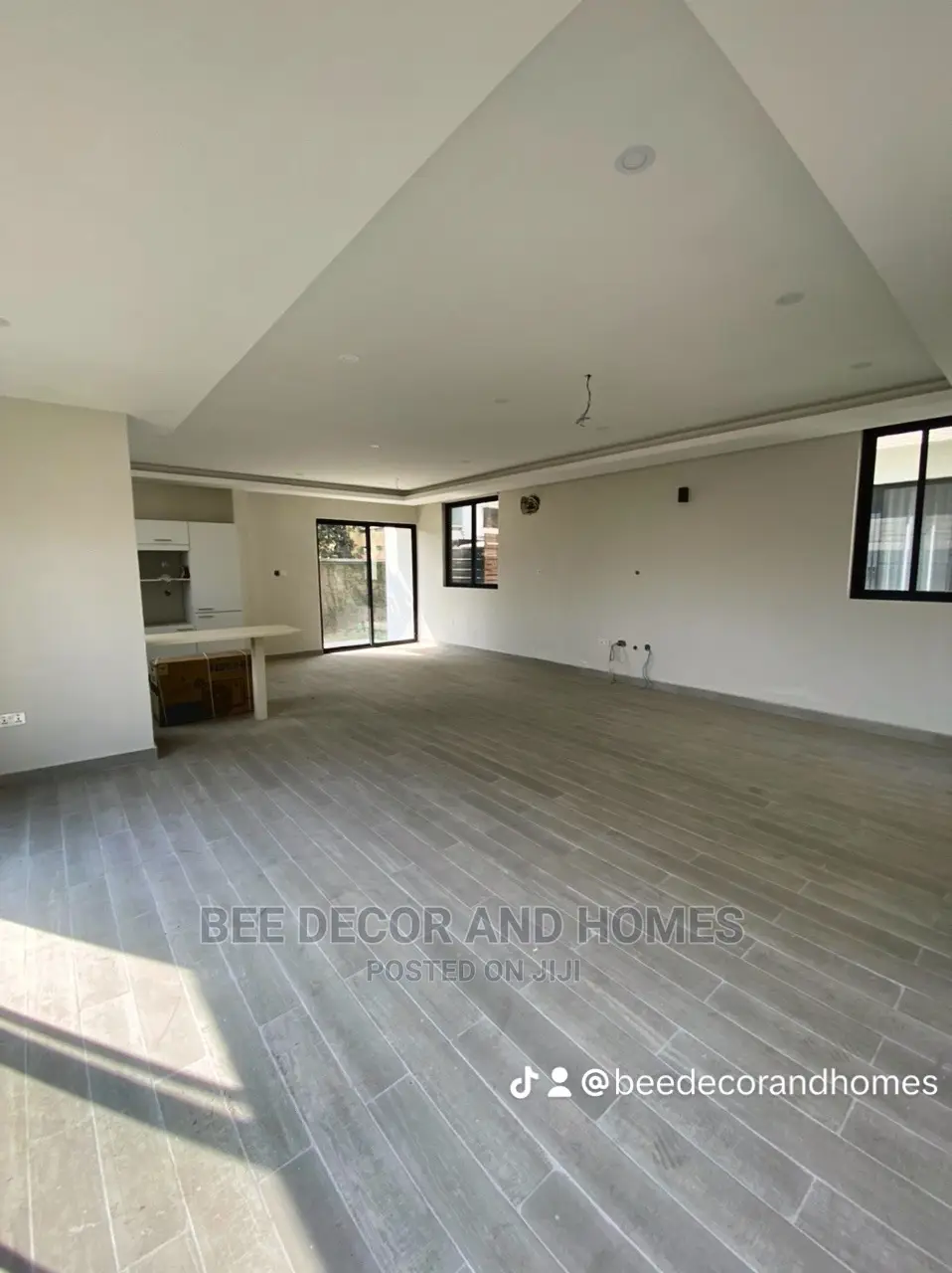 3bdrm Townhouse/Terrace in Bee Decor And Homes, West Legon for sale