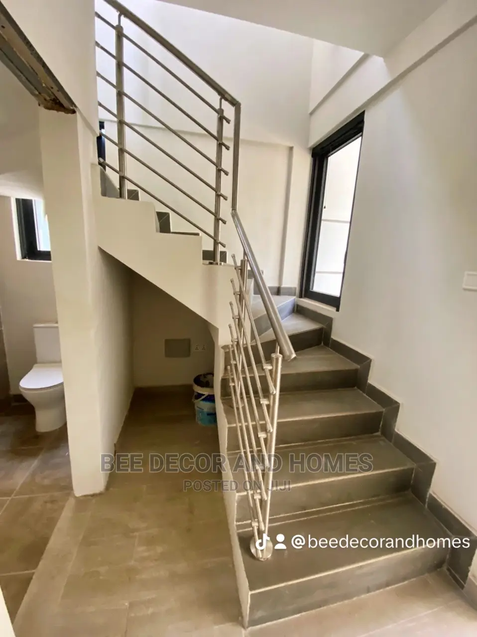 3bdrm Townhouse/Terrace in Bee Decor And Homes, West Legon for sale