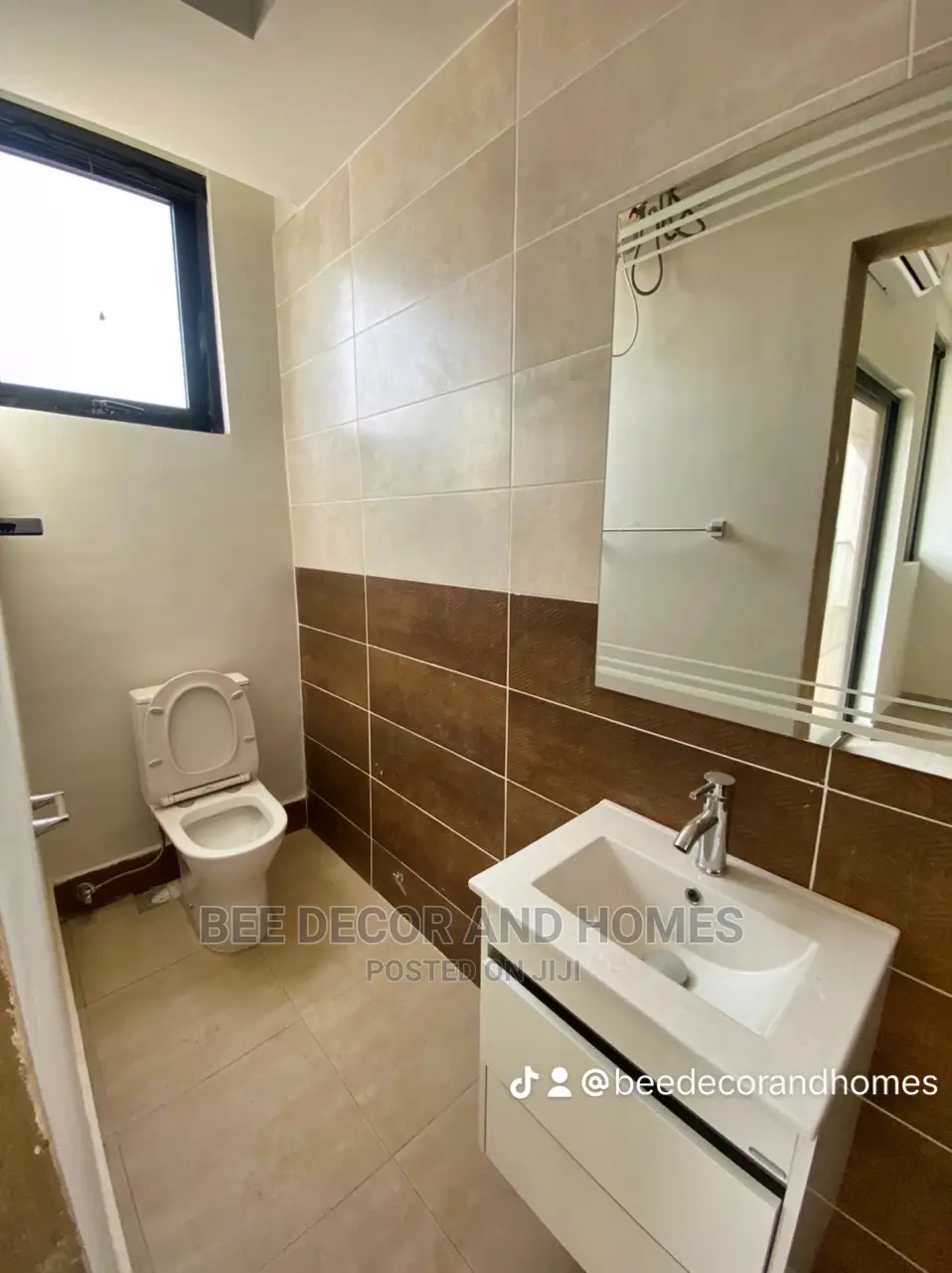 3bdrm Townhouse/Terrace in Bee Decor And Homes, West Legon for sale