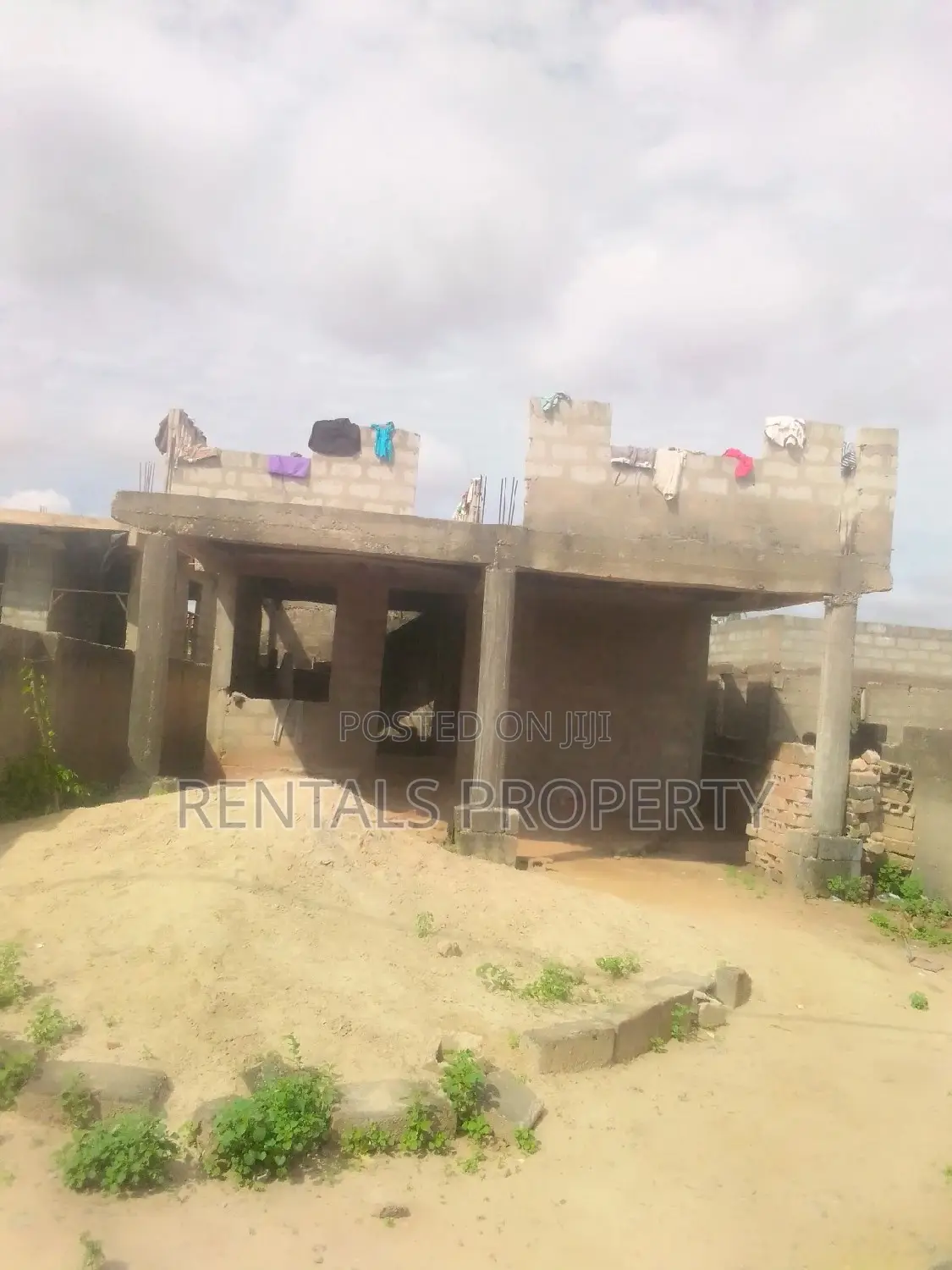 5bdrm House in Sam, Adenta for rent