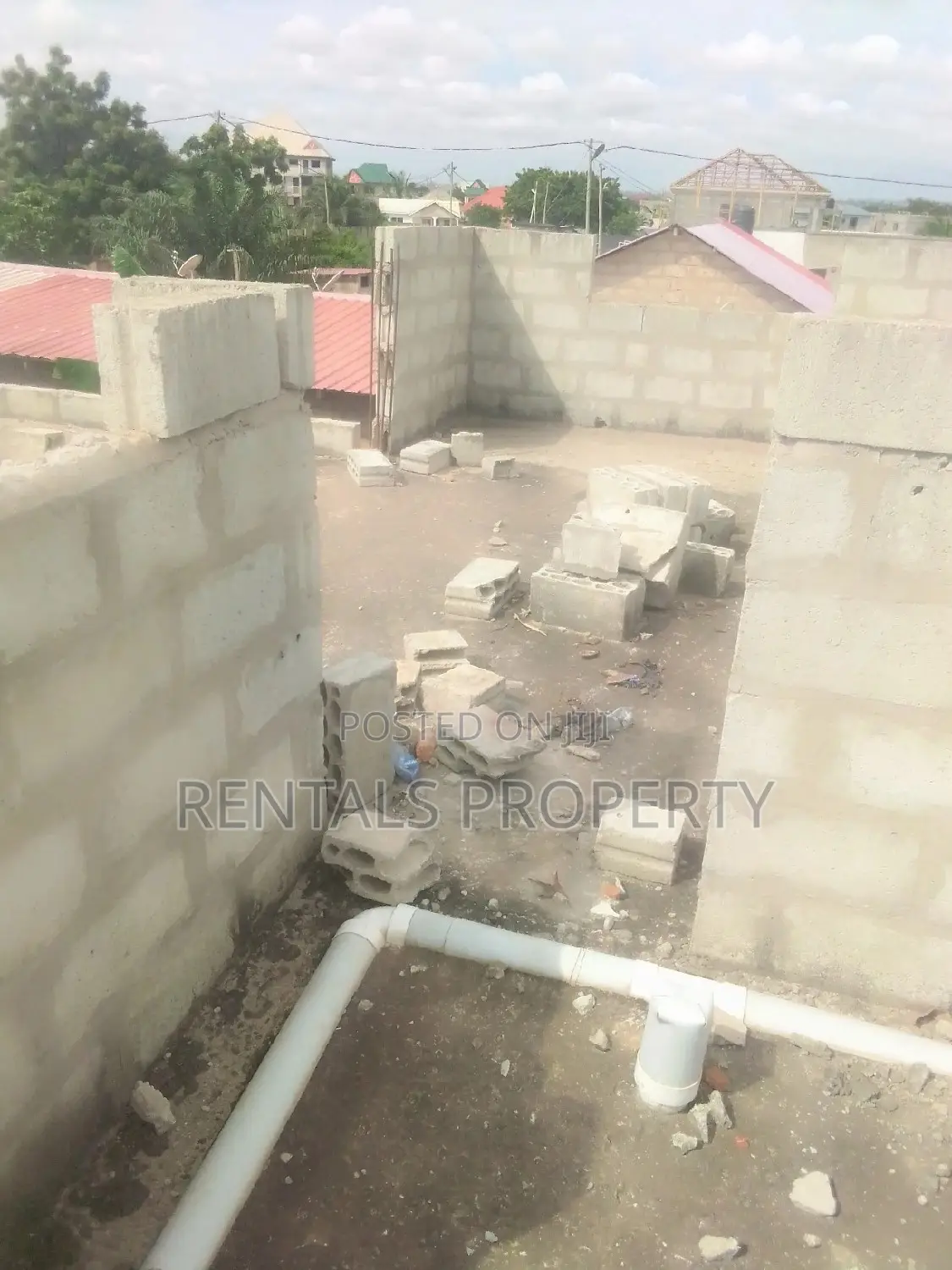 5bdrm House in Sam, Adenta for rent