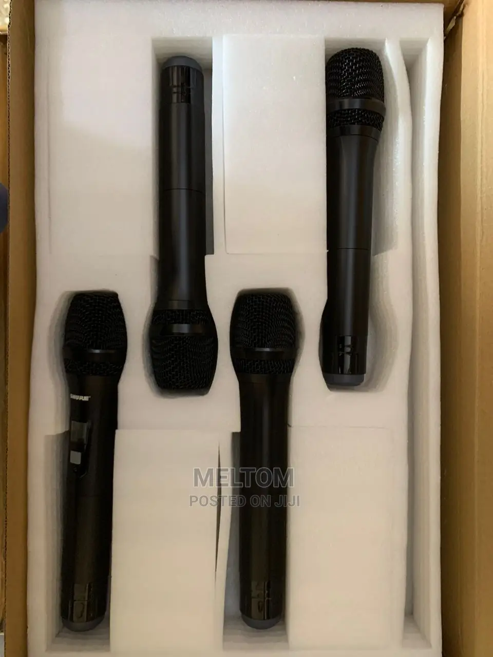 Shure 4in1 Cordless Microphone (Am-401)