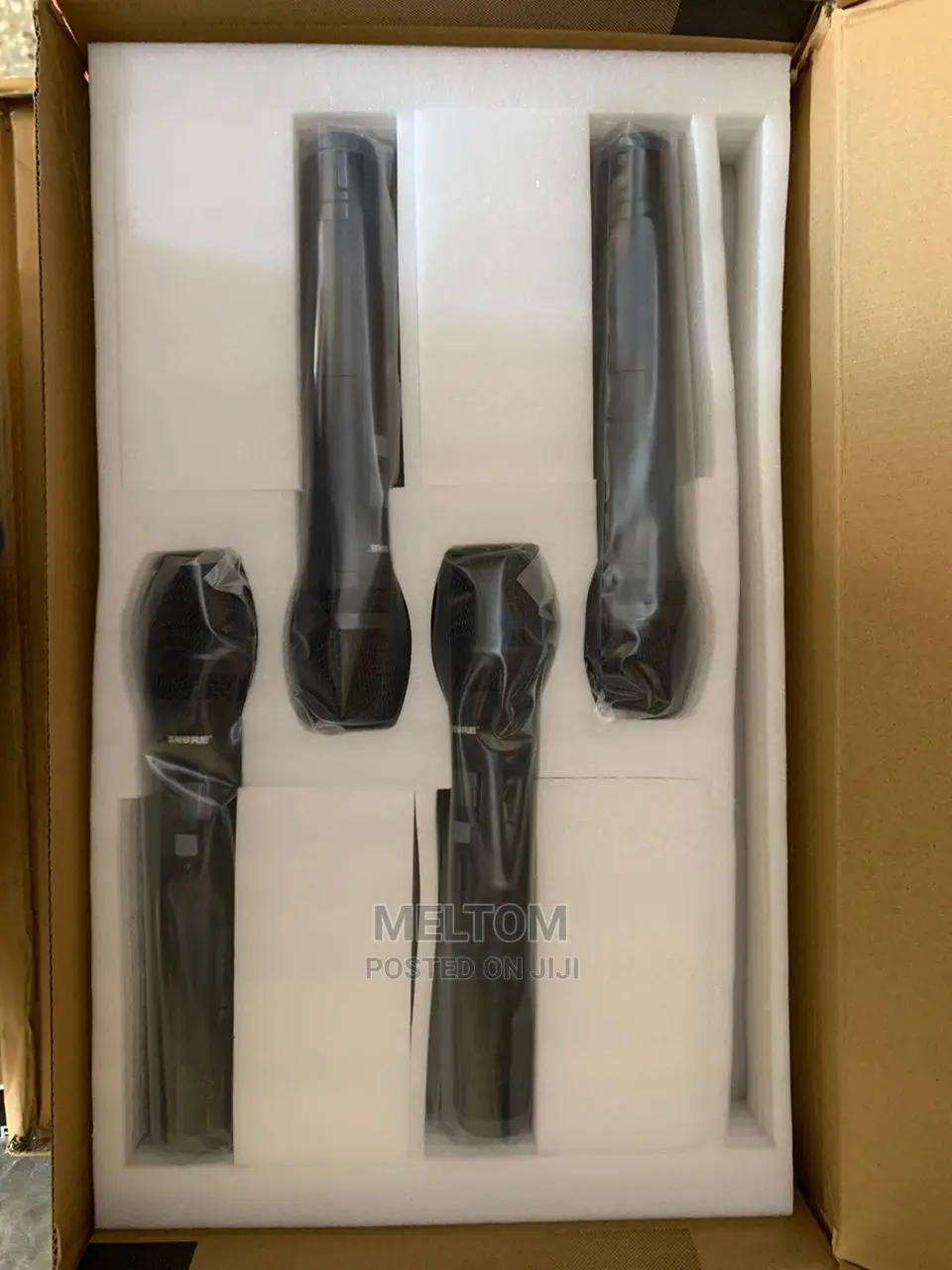 Shure 4in1 Cordless Microphone (Am-401)