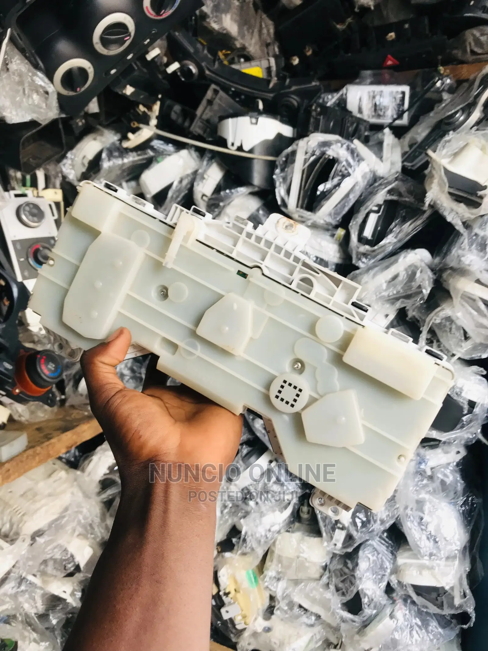 Toyota Hillux Meterboard Panel