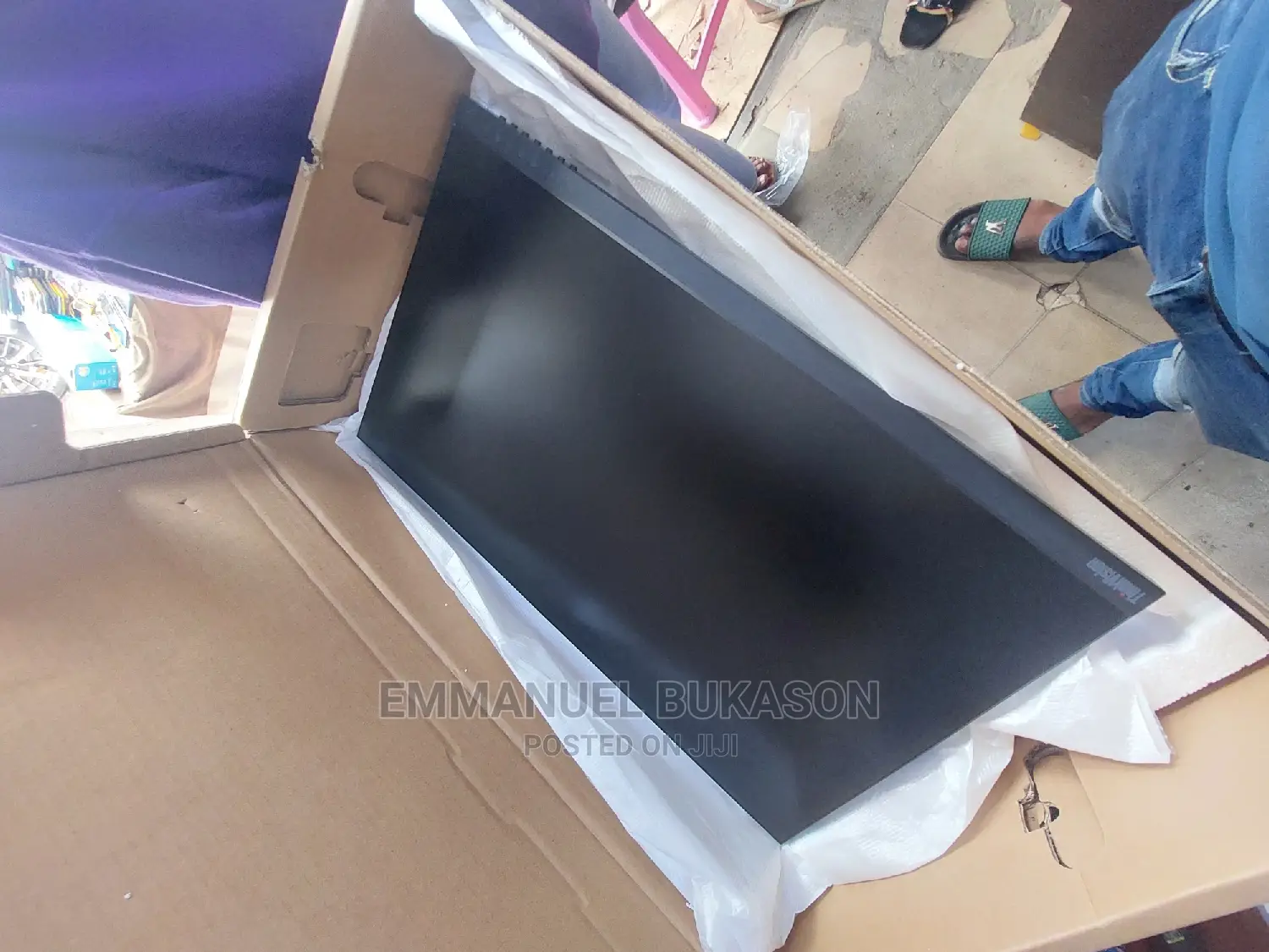 24inches Monitor