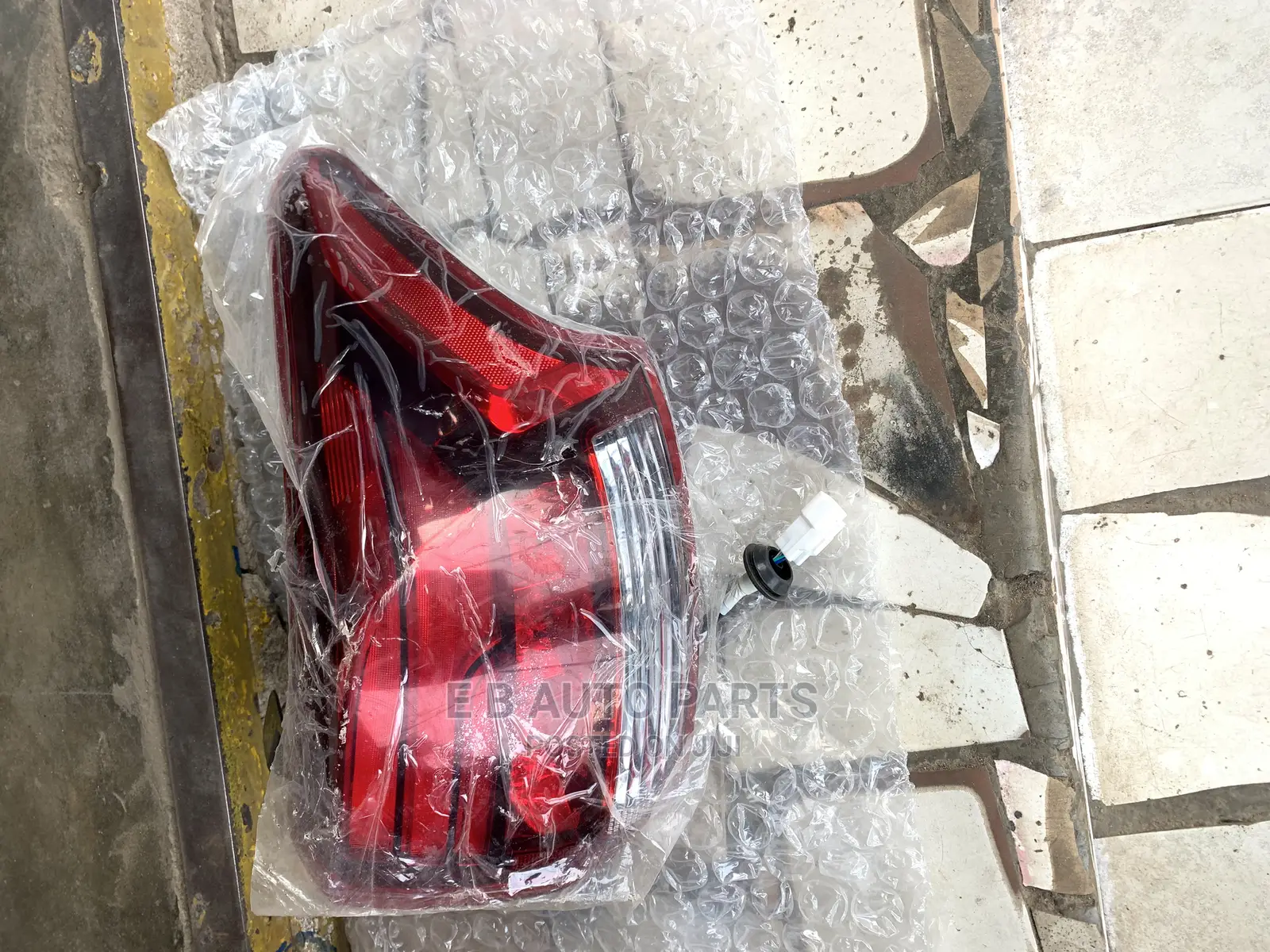 Outlander 2017 Taillight Right Side