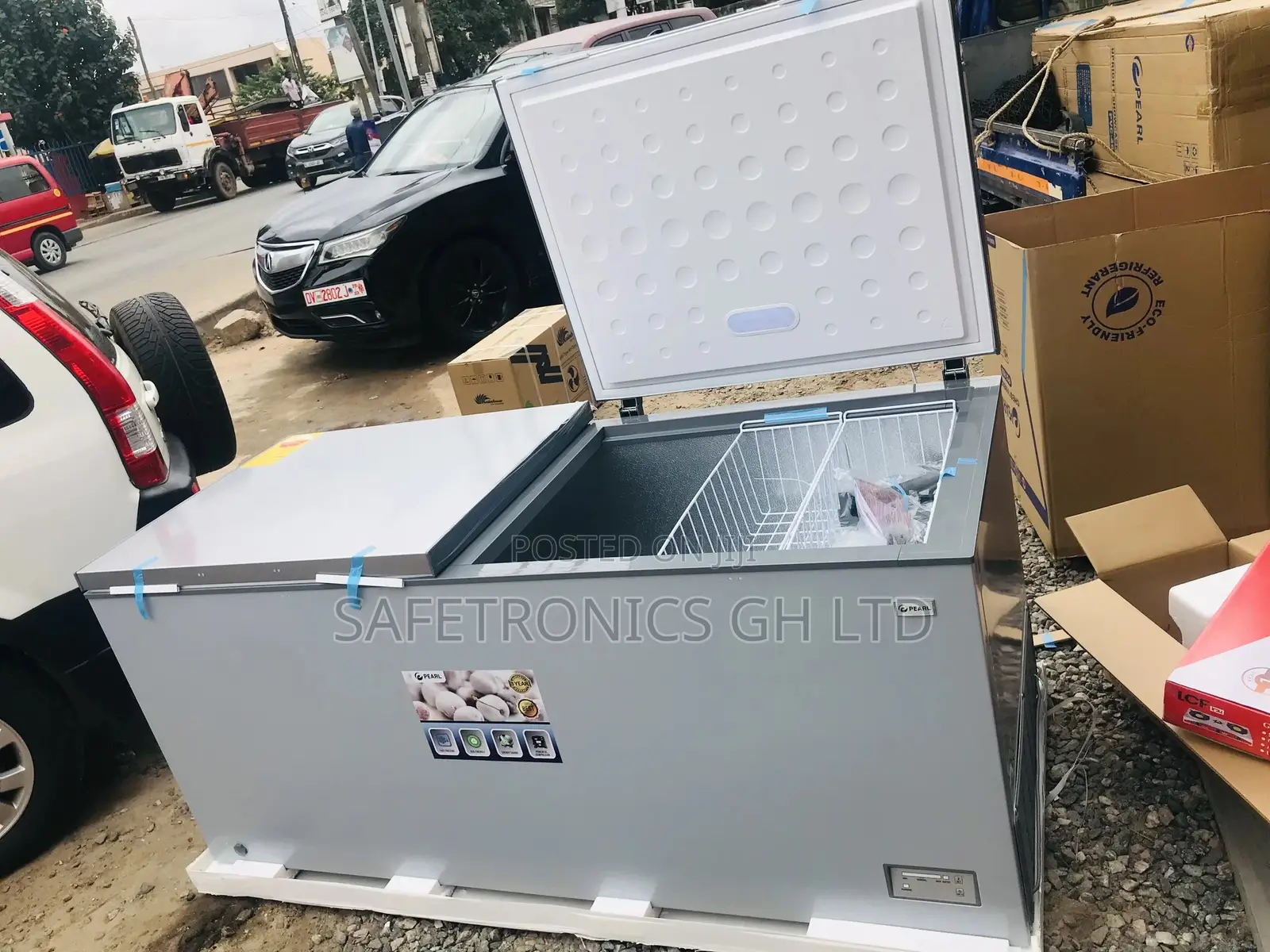 Doubledoor Chestfreezer Pearl PCF-850 708 Liters 