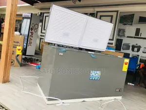 Neatly Sealed 400L Doubledoor Pearl PCF-550 Chestfreezer