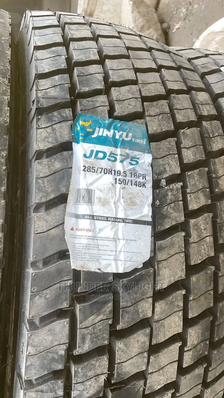 285/70r19.5 18 PLY Truck Tyre Jinyu