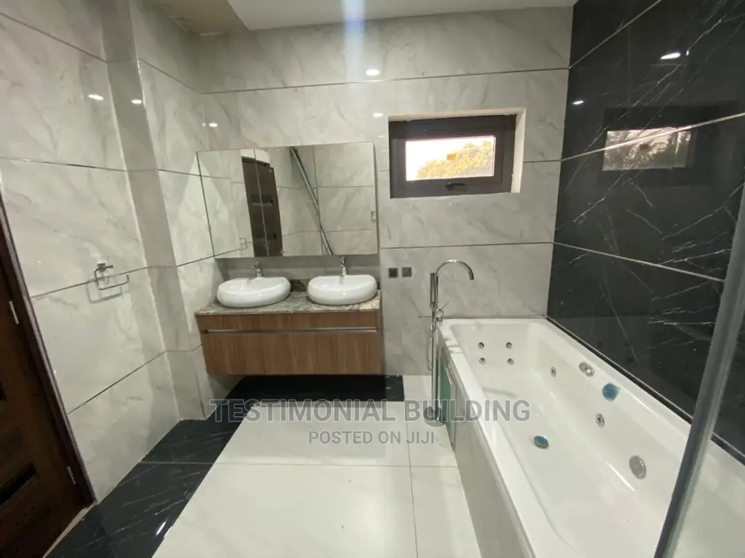 5bdrm House in Testimonial Building, East Legon for sale