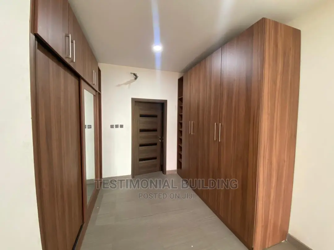 5bdrm House in Testimonial Building, East Legon for sale