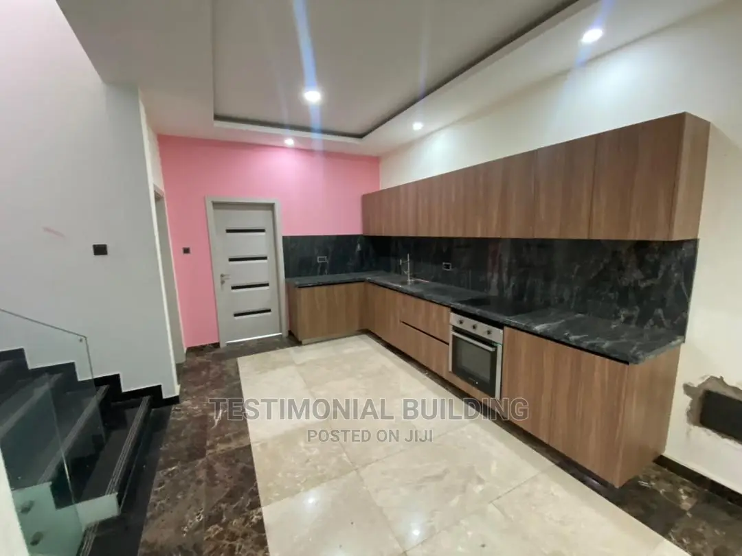 5bdrm House in Testimonial Building, East Legon for sale