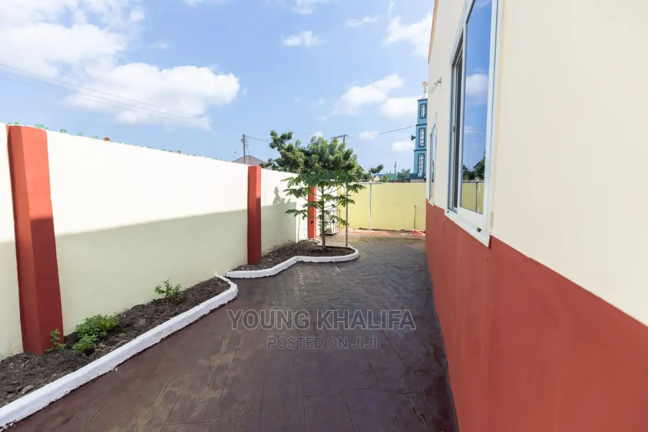 2bdrm House in Blue Rose City, Kasoa for sale