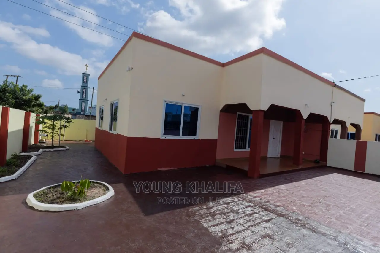 2bdrm House in Blue Rose City, Kasoa for sale