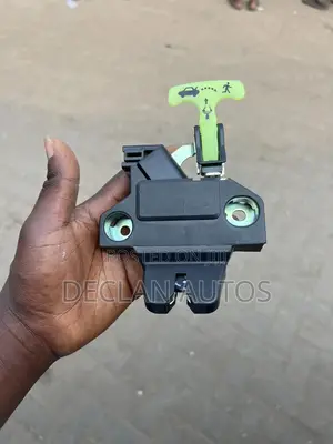 Toyota Corolla 2009 - 2013 Boot Lock