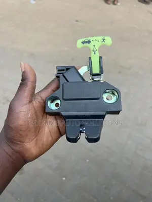 Toyota Corolla 2009 - 2013 Boot Lock