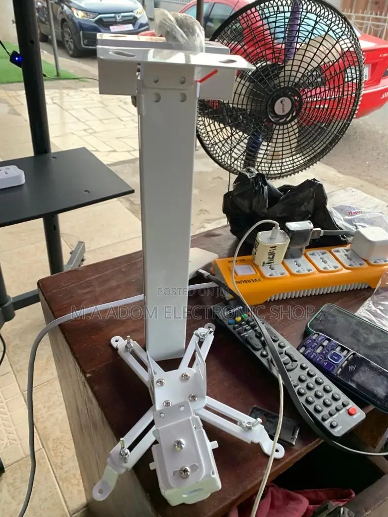 Wonderful Universal Projector Ceiling Mount