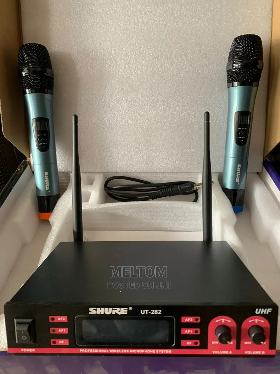 Shure 2IN1 UT-282 Cordless Microphone
