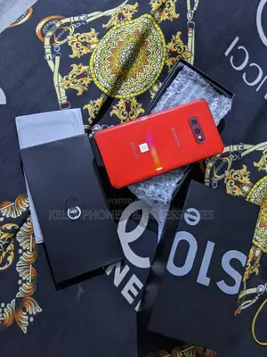 New Samsung Galaxy S10e 128 GB Red