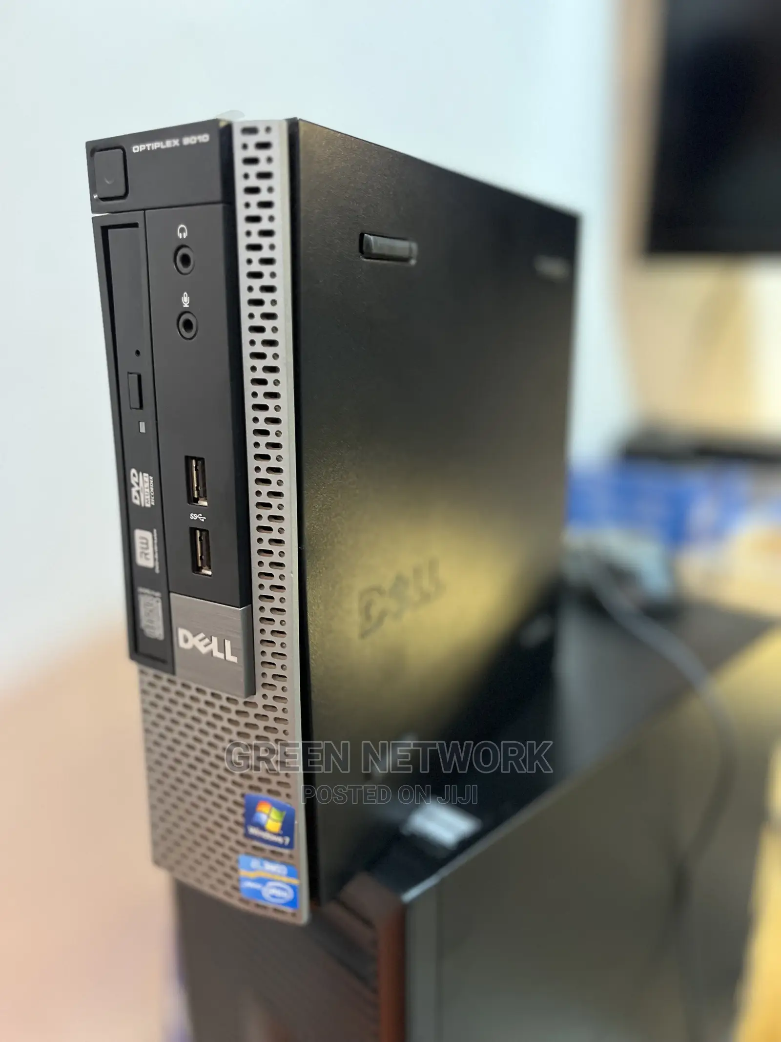 Desktop Computer Dell OptiPlex 7760 8GB Intel Core i7 HDD 500GB