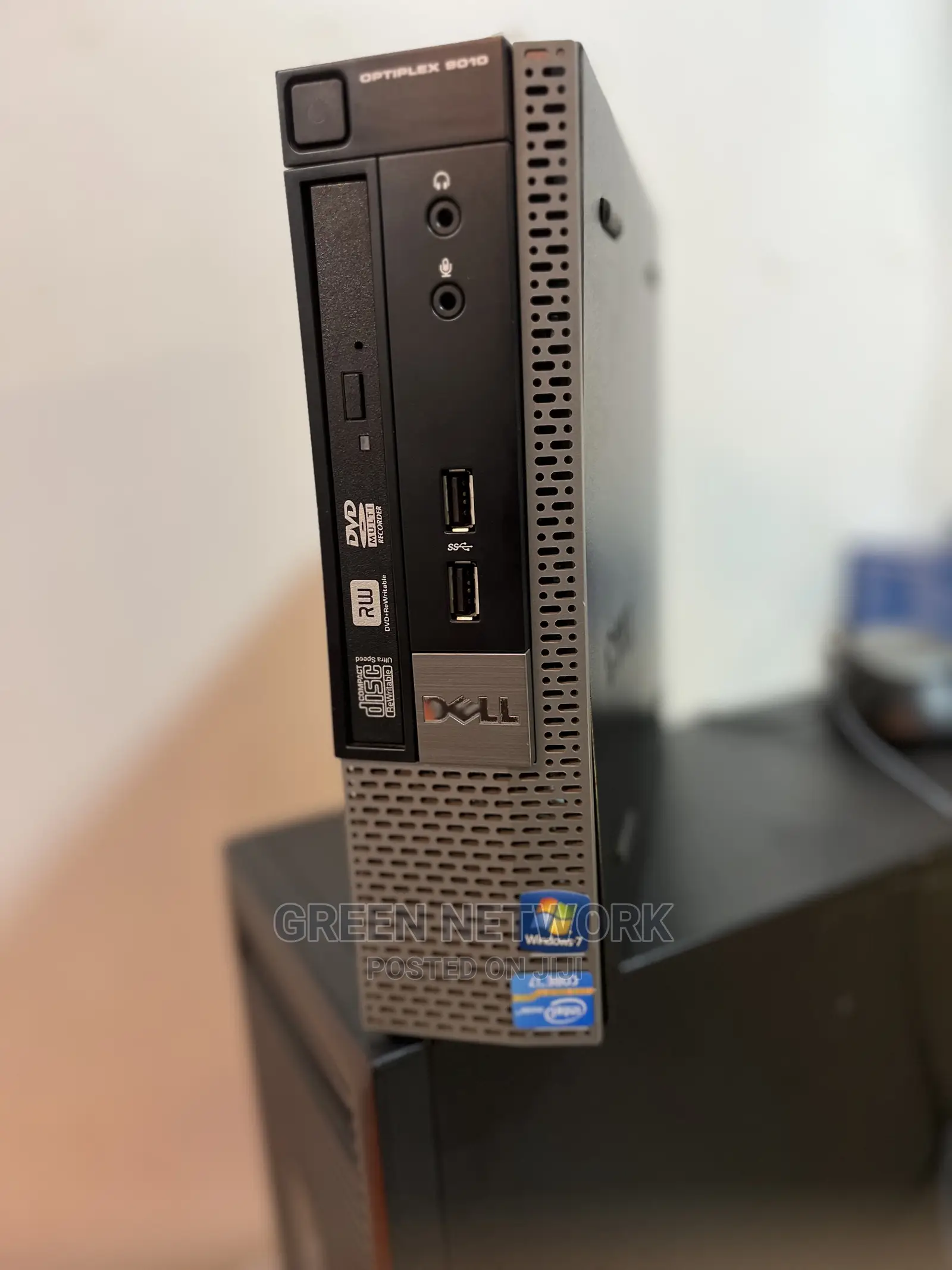 Desktop Computer Dell OptiPlex 7760 8GB Intel Core i7 HDD 500GB