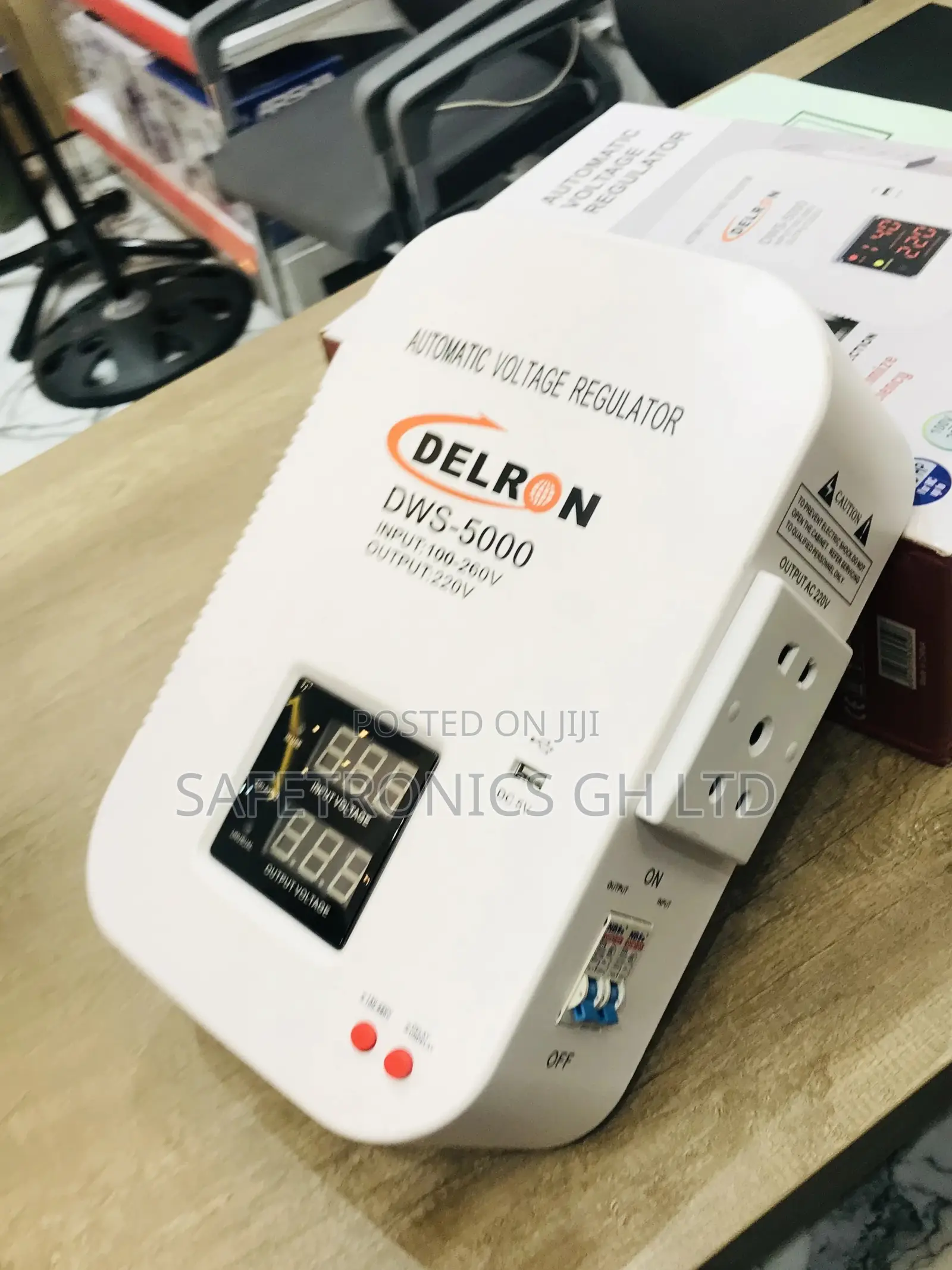 Great  Delron DWS-5000 Wall Automatic Voltage Regulator